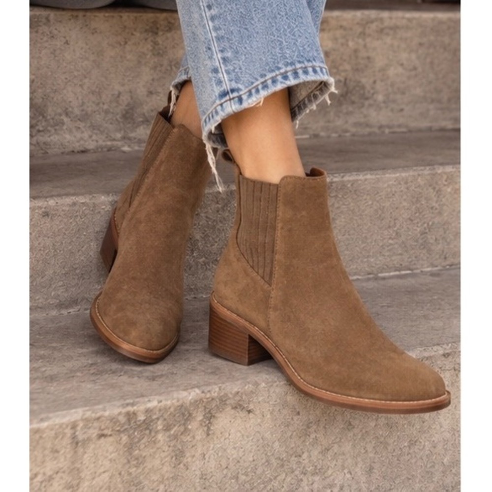 Dolce Vita Farlin Suede Chelsea Ankle Boots Western Boho Minimalist Brown Sz 9.5